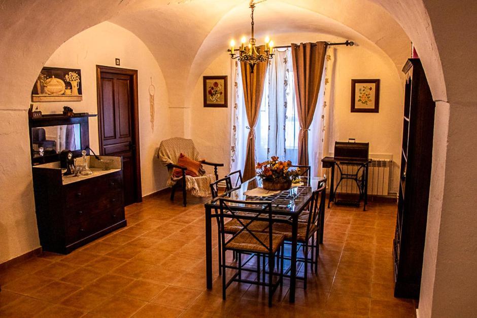Casa Rural Los Gaitanes Valverde de Leganés Kültér fotó